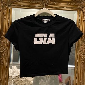 I am GIA graphic cropped tee